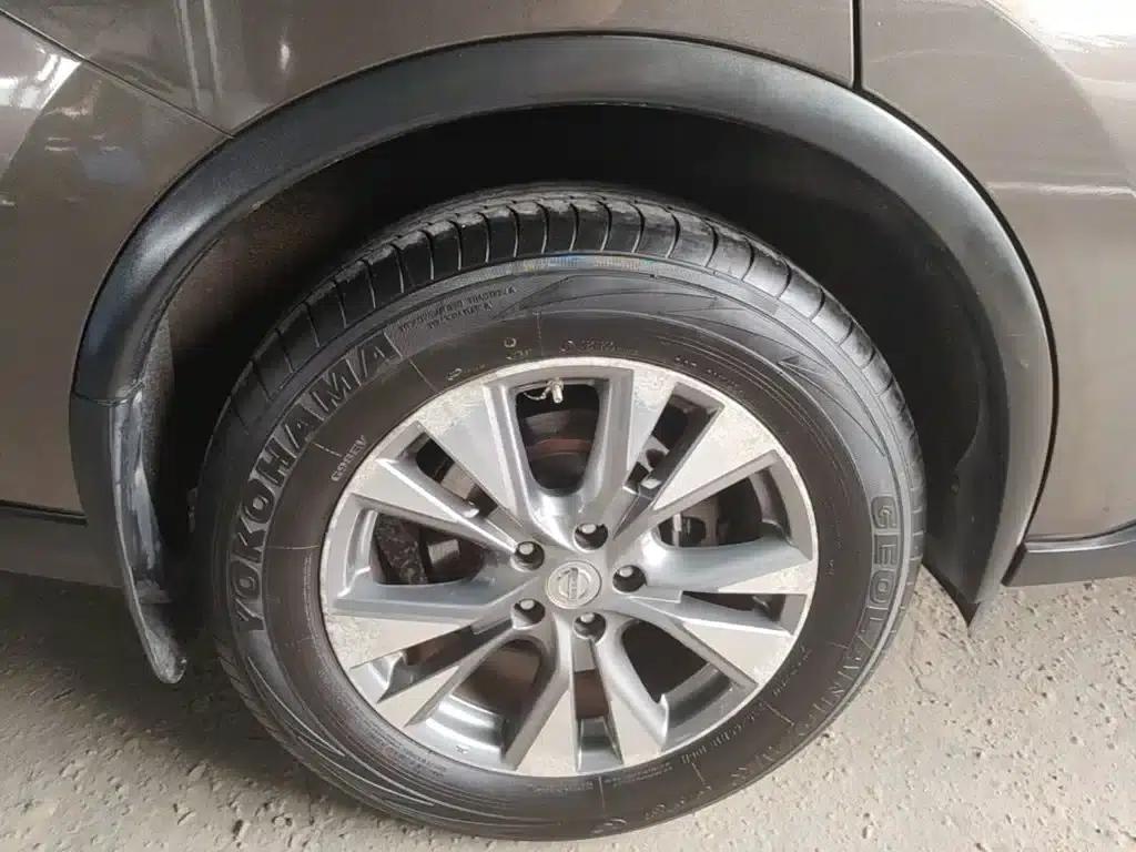 Nissan Murano 2015 2.5L XE 2WD Elite Edition — миниатюра 23