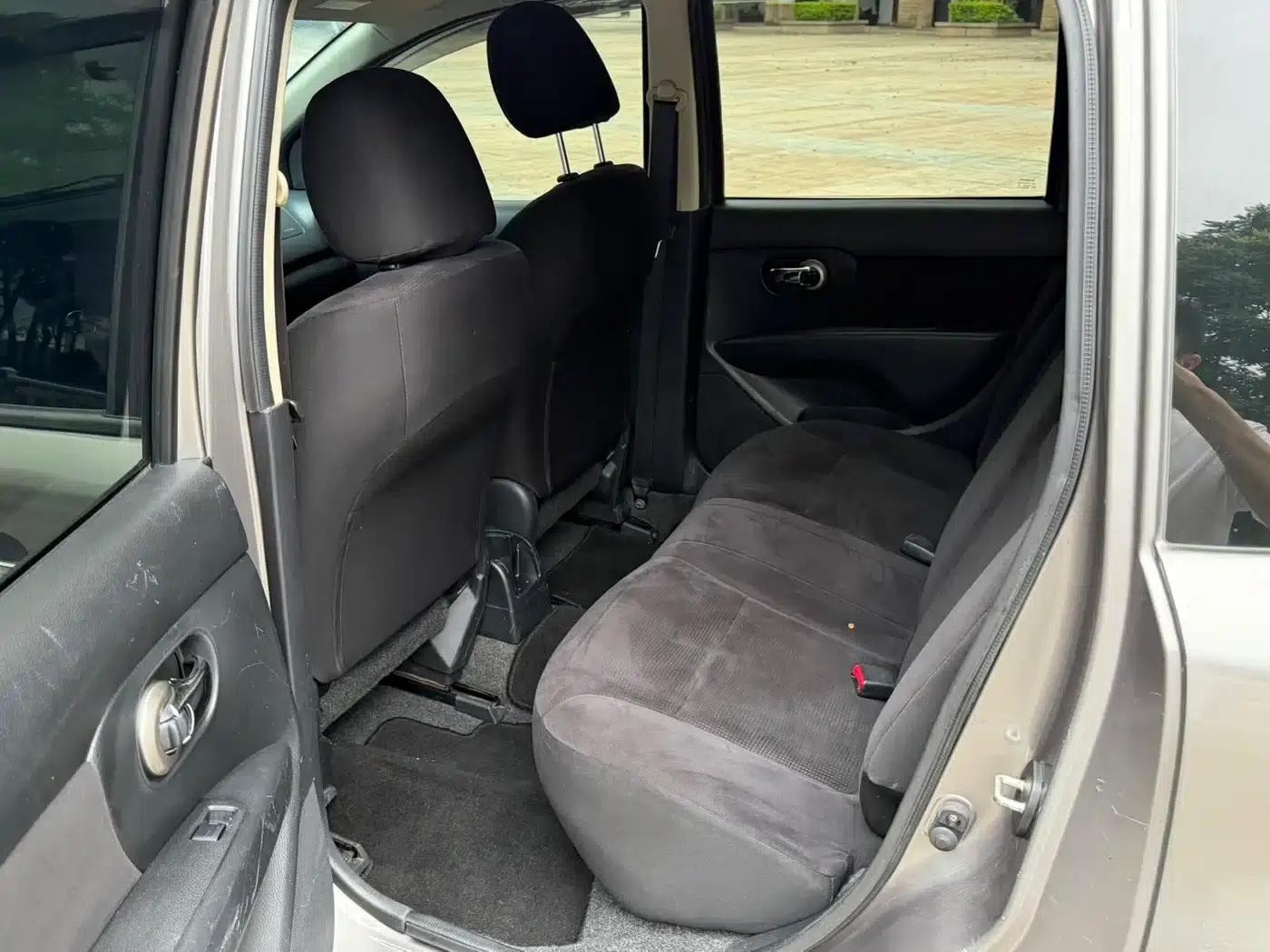 Nissan Livina 2013 1.6XE CVT Comfort Edition — миниатюра 5