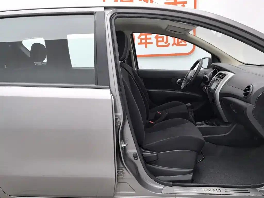 Nissan Livina 2015 1.6XE Manual Comfort Edition — миниатюра 23
