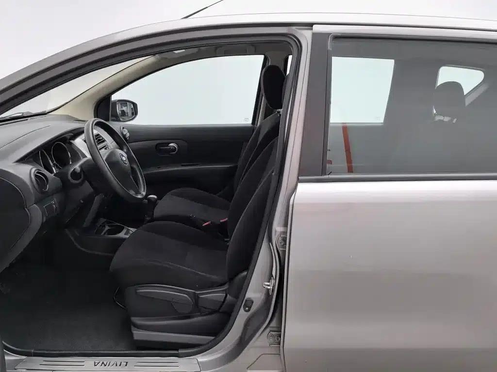 Nissan Livina 2015 1.6XE Manual Comfort Edition — миниатюра 10