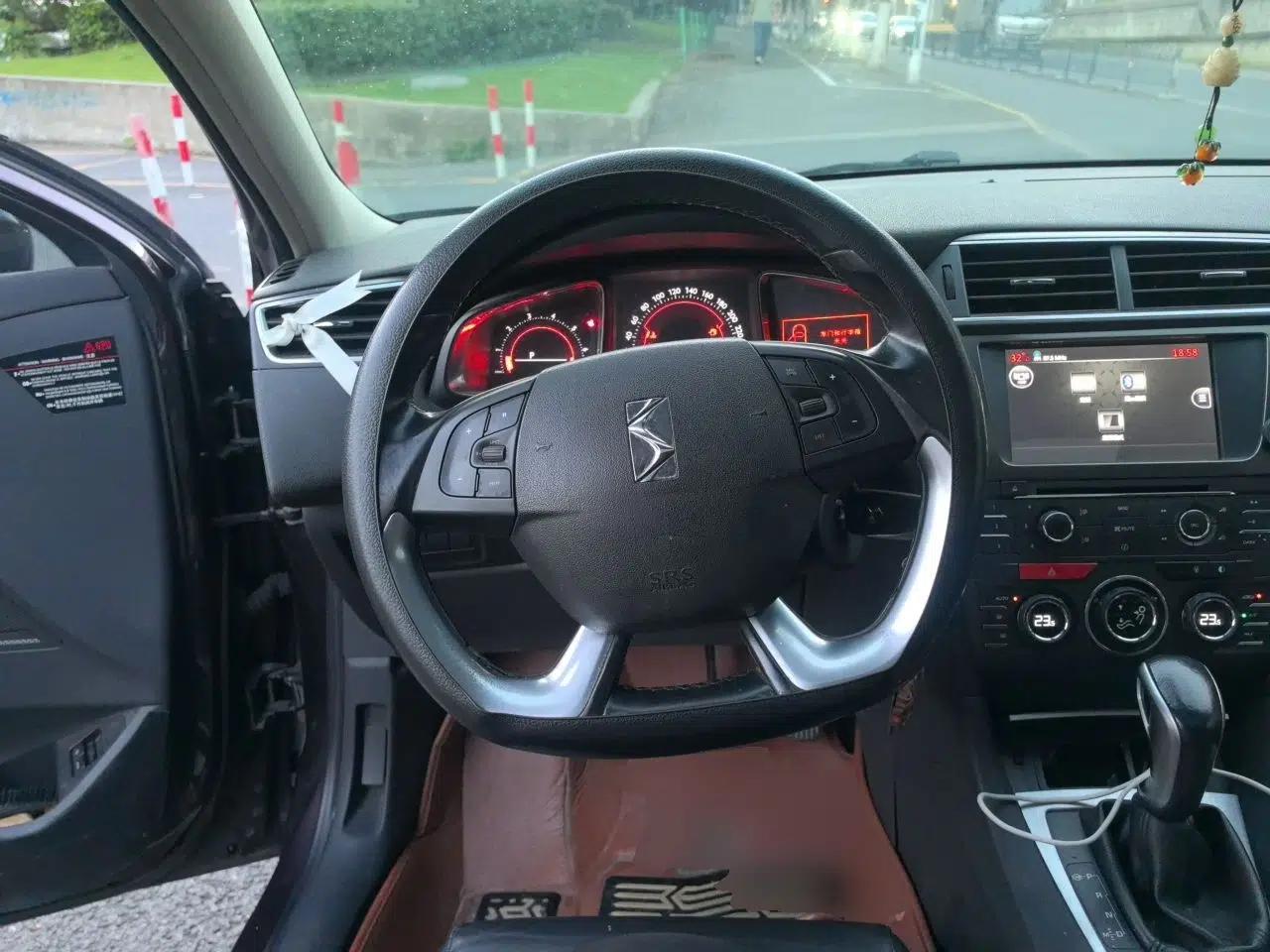 DS 5LS 2014 1.6T Elegant Version THP160 — миниатюра 10