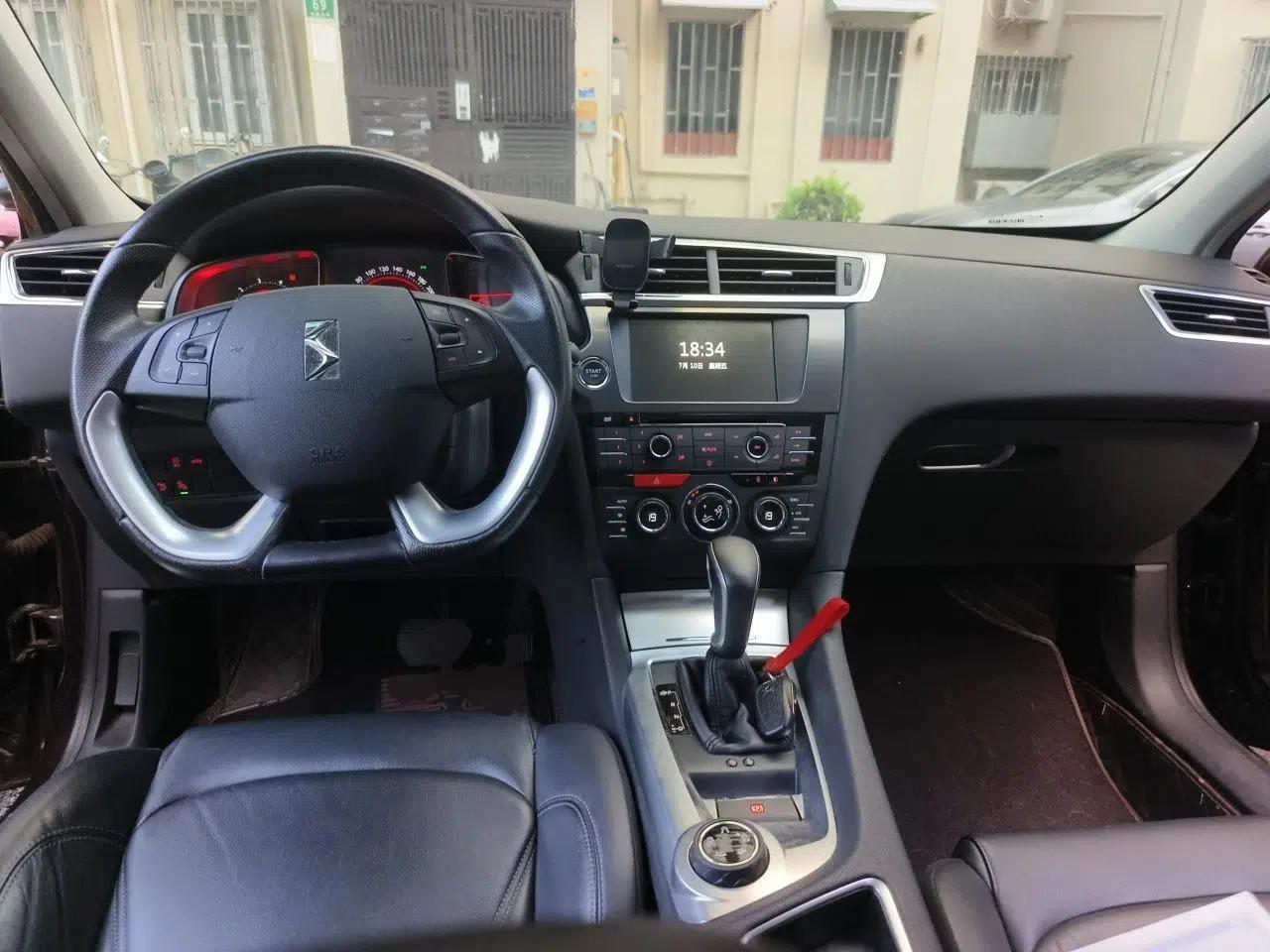 DS 6 2014 1.6T Luxury Edition THP160 — миниатюра 9