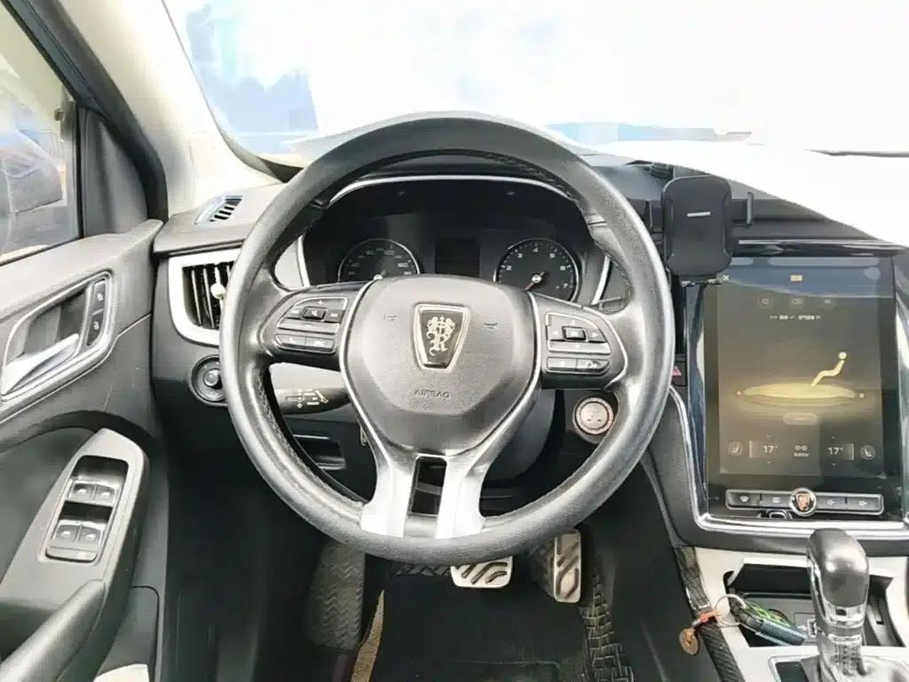 Roewe RX5 2016 20T Two-Wheel Drive Automatic Internet Smart Edition — миниатюра 17