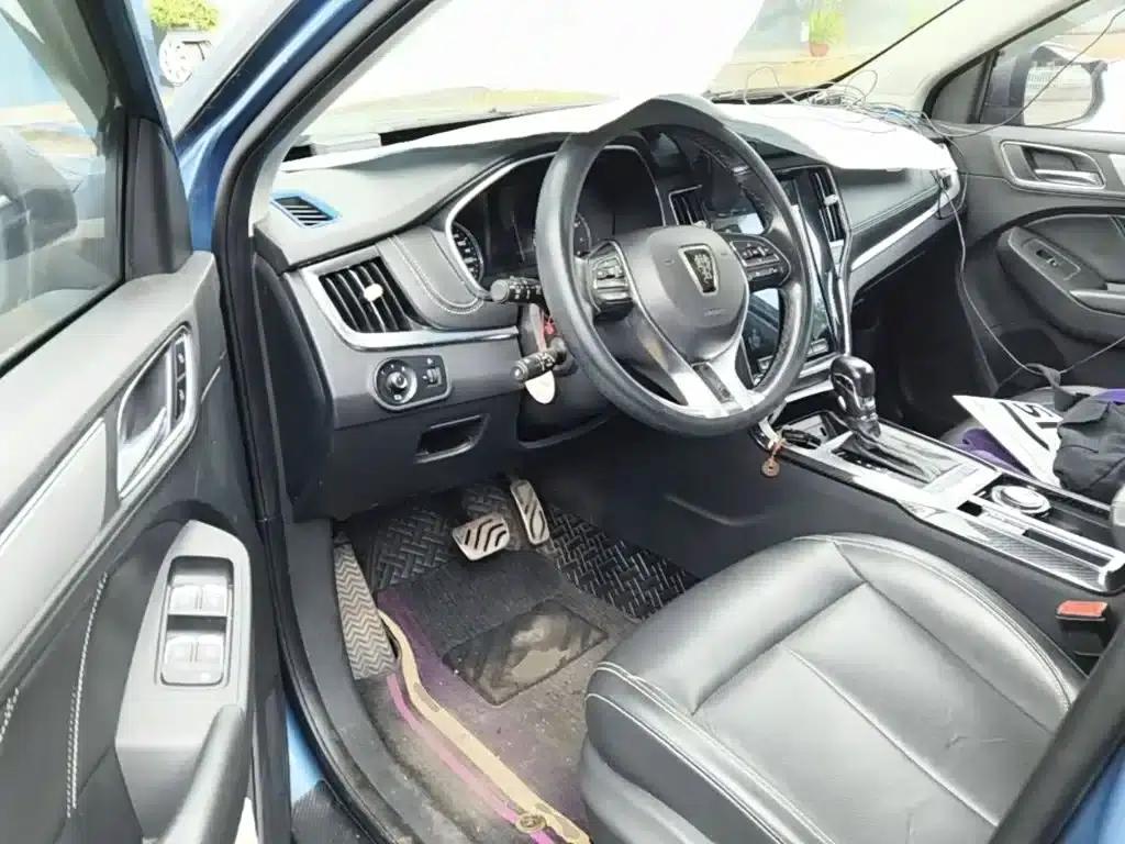 Roewe RX5 2016 20T Two-Wheel Drive Automatic Internet Smart Edition — миниатюра 23