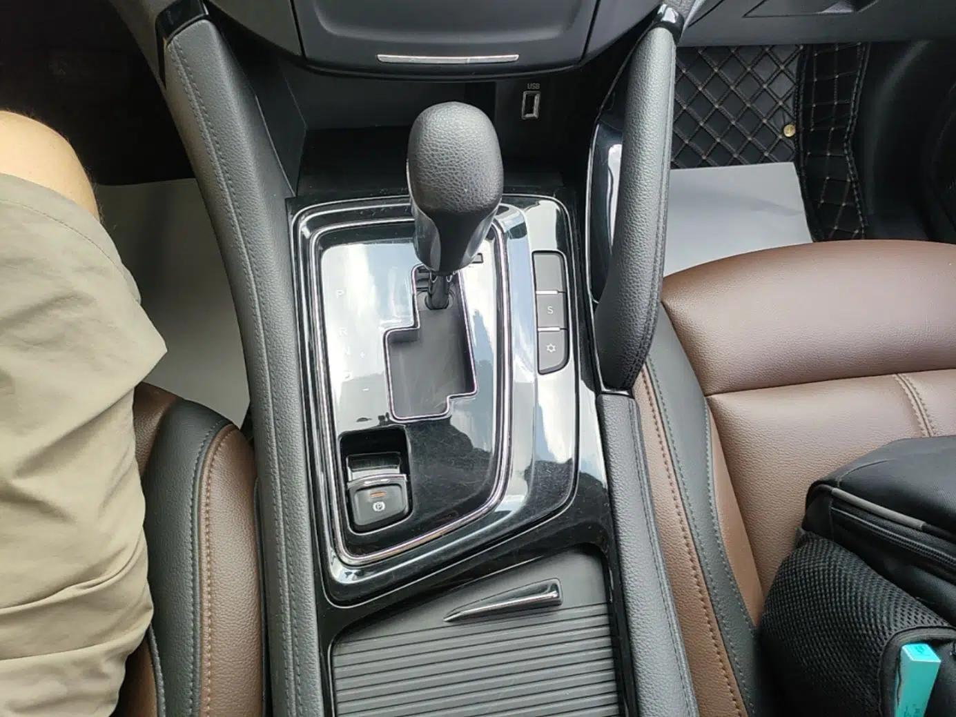 Dongfeng Aeolus AX7 2018 Classic 1.6T Automatic Luxury Model — миниатюра 16