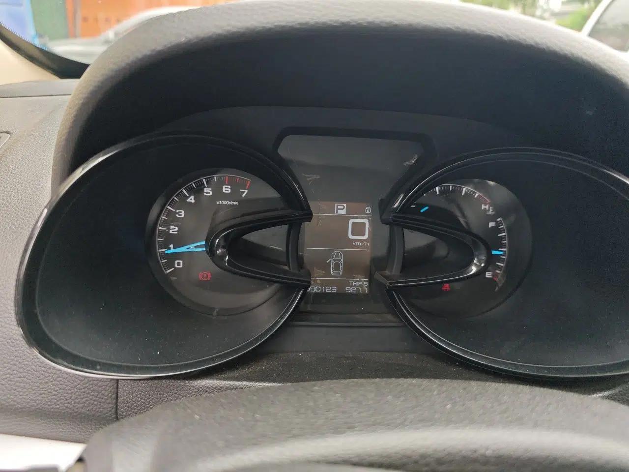 Dongfeng Aeolus AX7 2015 2.0L Automatic Zhiyi Trim — миниатюра 11