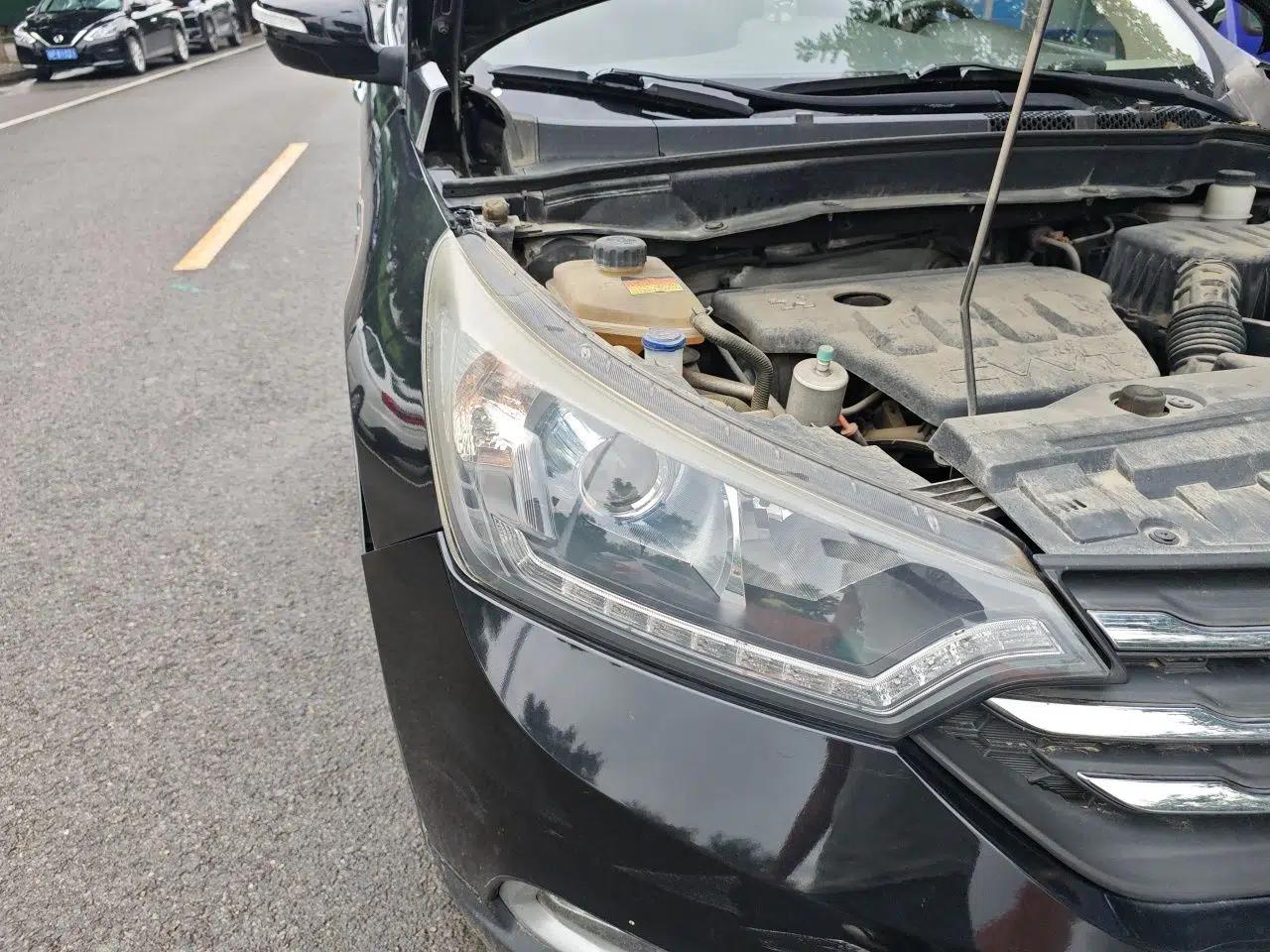 Dongfeng Aeolus AX7 2015 2.0L Automatic Zhiyi Trim — миниатюра 7