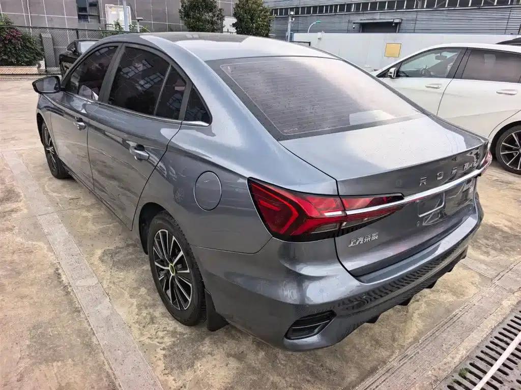 Roewe i5 2021 1.5L CVT Diamond Edition — миниатюра 4