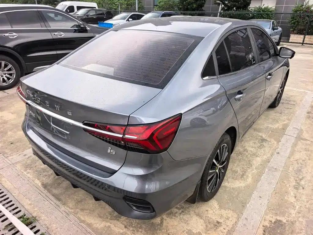 Roewe i5 2021 1.5L CVT Diamond Edition — миниатюра 6