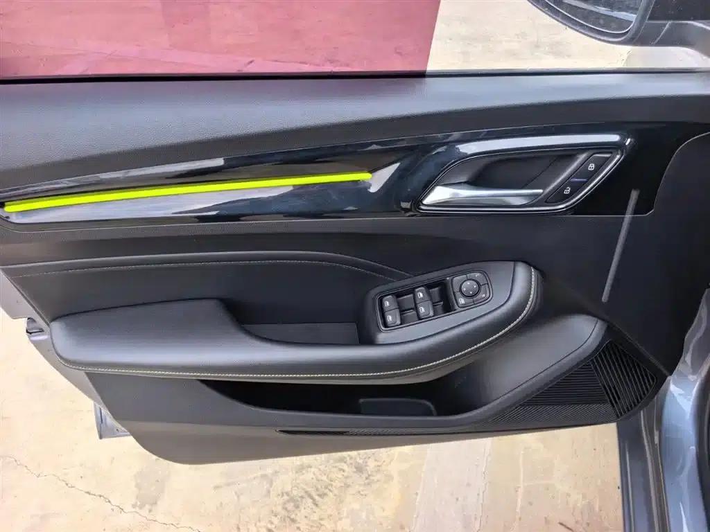 Roewe i5 2021 1.5L CVT Diamond Edition — миниатюра 8
