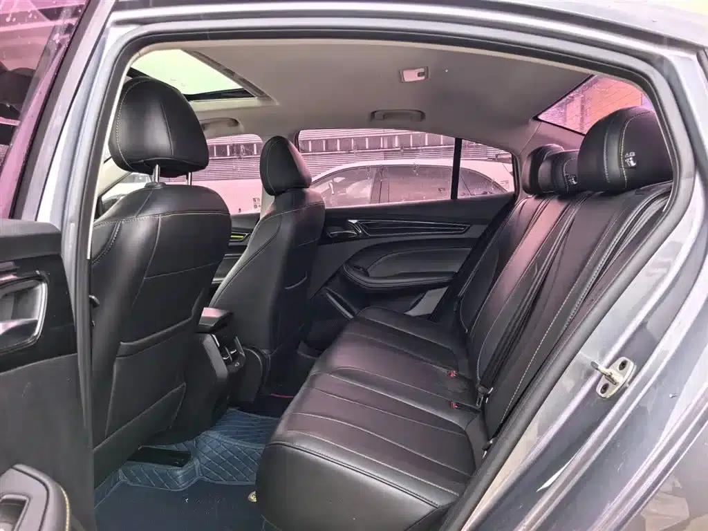 Roewe i5 2021 1.5L CVT Diamond Edition — миниатюра 10