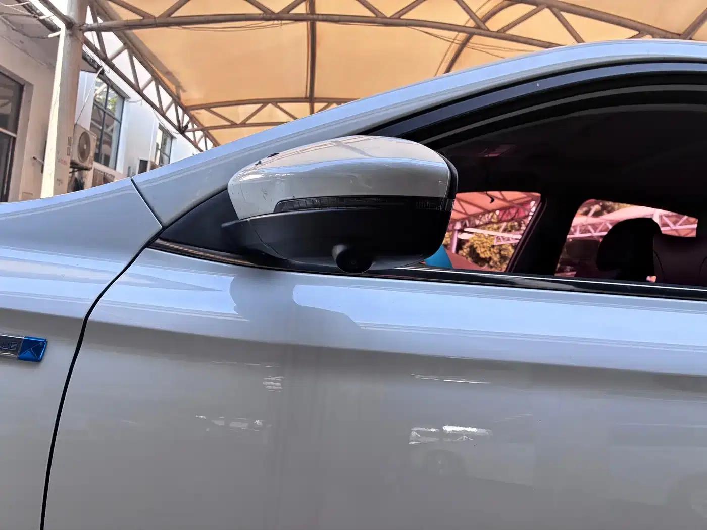 Roewe i5 2020 1.5L Automatic 4G Connected Leading Flagship Edition — миниатюра 6
