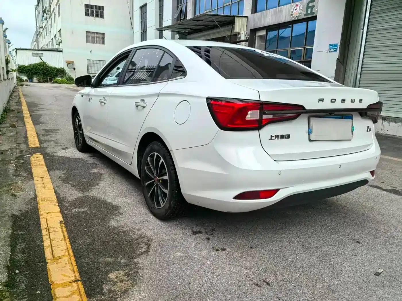 Roewe i5 2020 1.5L Automatic 4G Connected Leading Flagship Edition — миниатюра 11