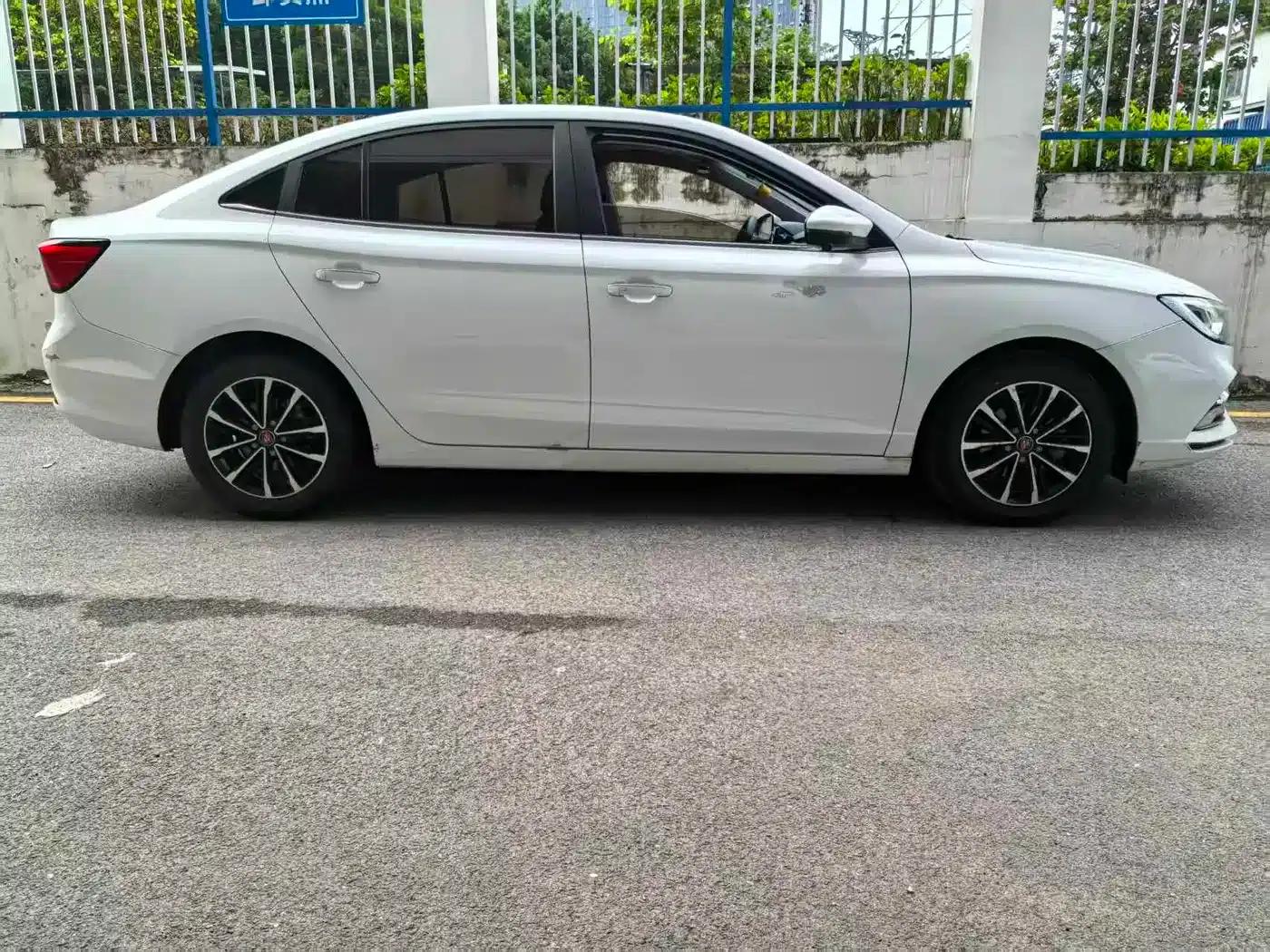 Roewe i5 2020 1.5L Automatic 4G Connected Leading Flagship Edition — миниатюра 12