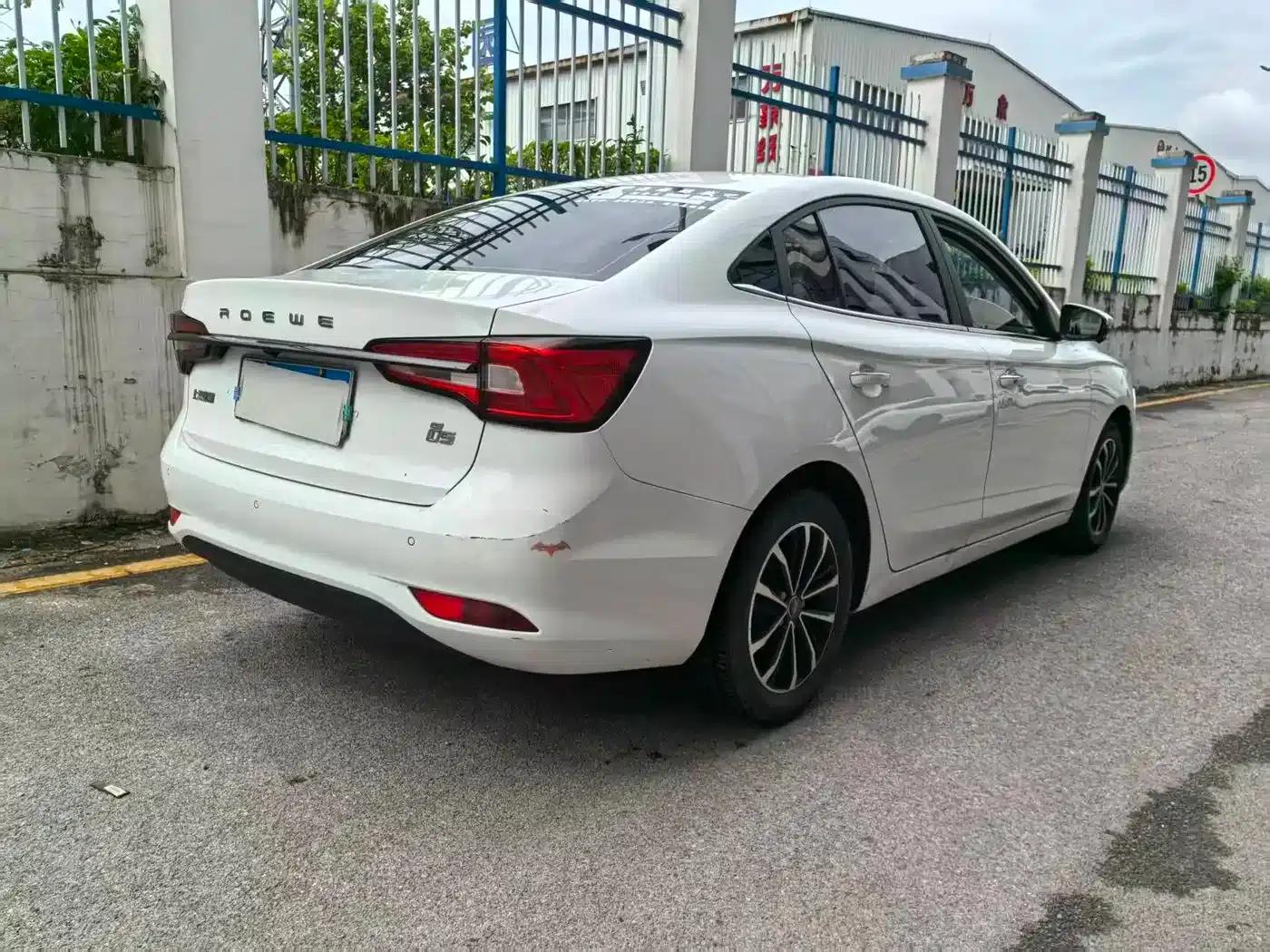 Roewe i5 2020 1.5L Automatic 4G Connected Leading Flagship Edition — миниатюра 13