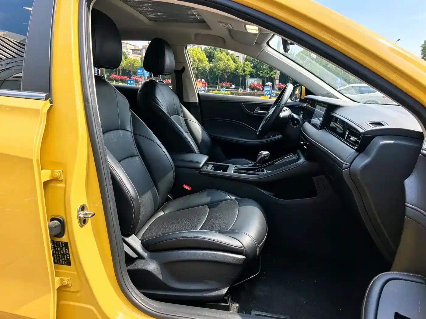 Roewe i5 2023 1.5L CVT Flagship Edition — миниатюра 12