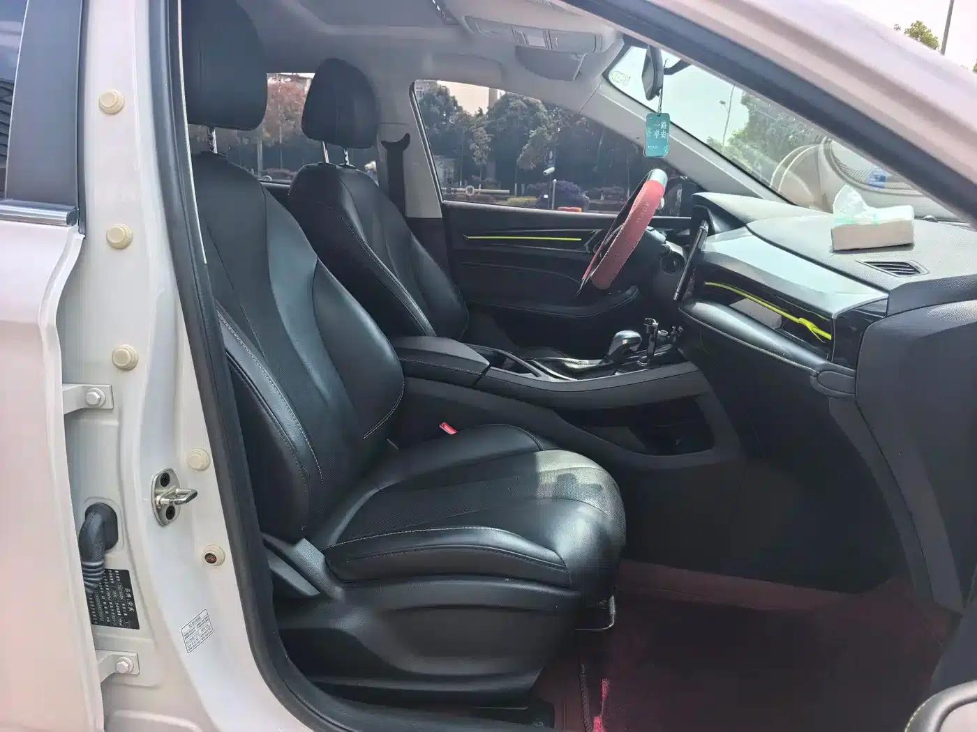 Roewe i5 2021 1.5L CVT Diamond Edition — миниатюра 15