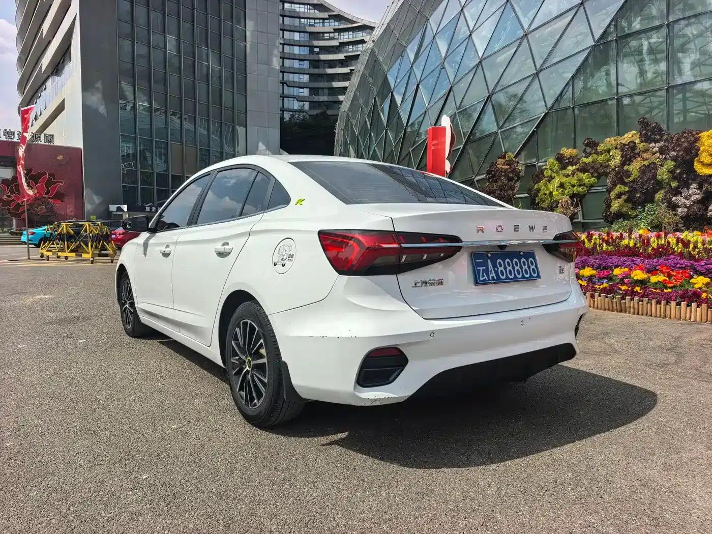 Roewe i5 2021 1.5L CVT Diamond Edition — миниатюра 18