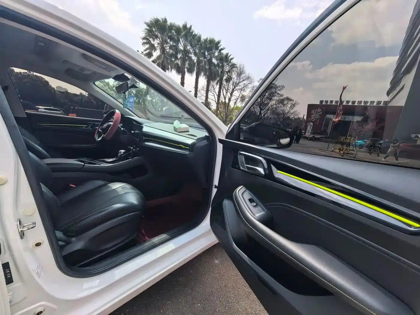Roewe i5 2021 1.5L CVT Diamond Edition — миниатюра 7