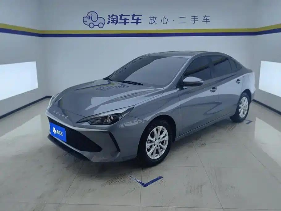 Roewe i5 2026 1.5L Manual Comfort Edition — миниатюра 1