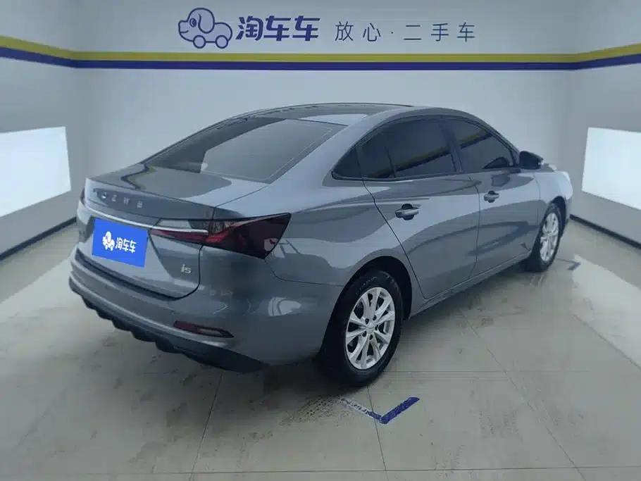 Roewe i5 2026 1.5L Manual Comfort Edition — миниатюра 3
