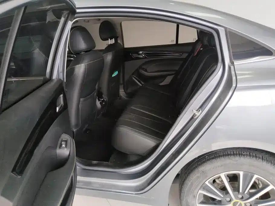 Roewe i5 2021 1.5L CVT Diamond Edition — миниатюра 11