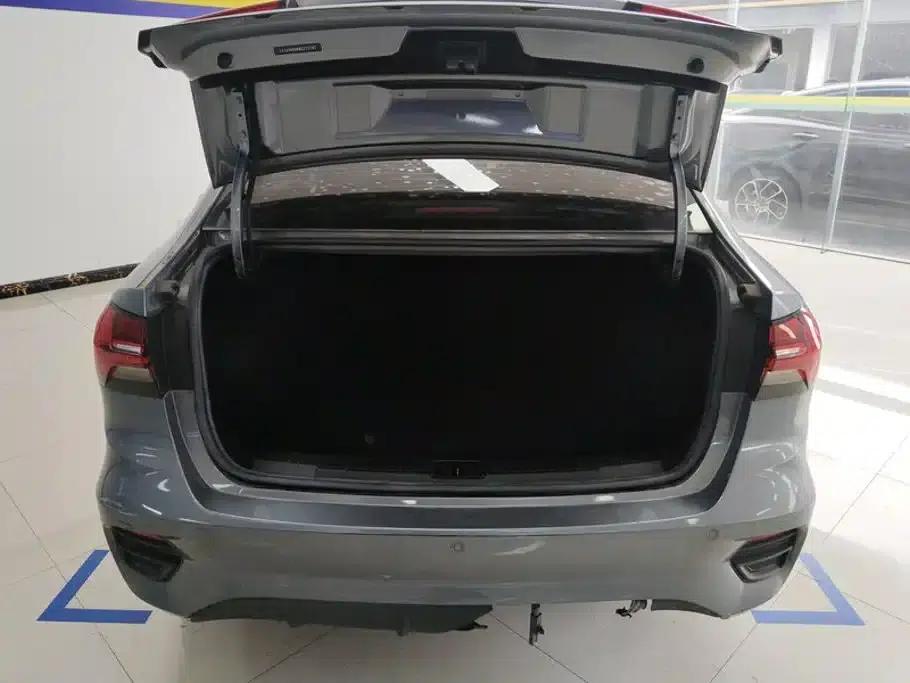 Roewe i5 2021 1.5L CVT Diamond Edition — миниатюра 4