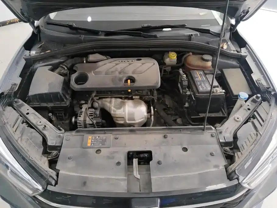 Roewe i5 2021 1.5L CVT Diamond Edition — миниатюра 10