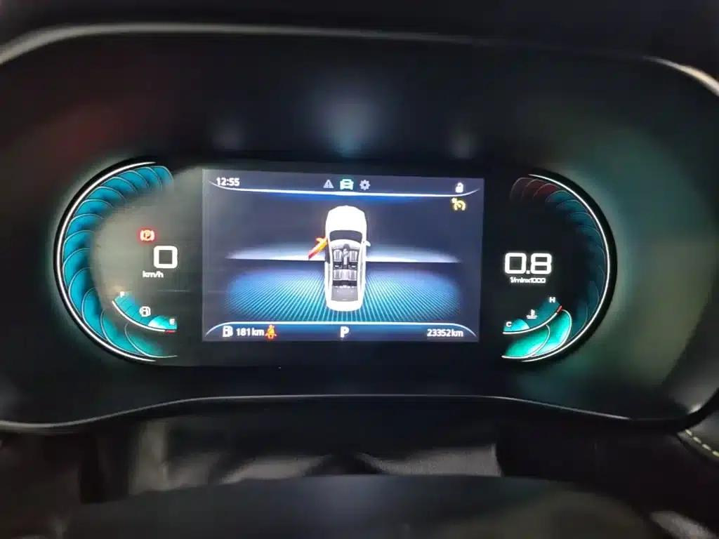 Roewe i5 2021 Facelift 1.5L CVT Diamond Edition — миниатюра 12