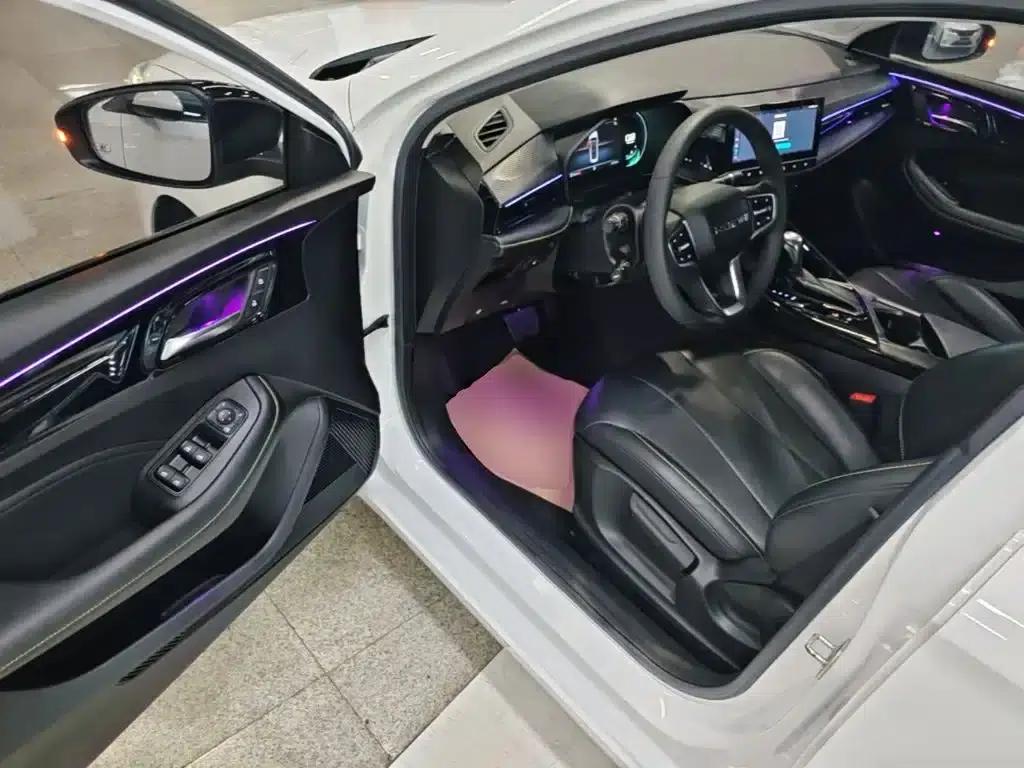 Roewe i5 2021 Facelift 1.5L CVT Diamond Edition — миниатюра 16