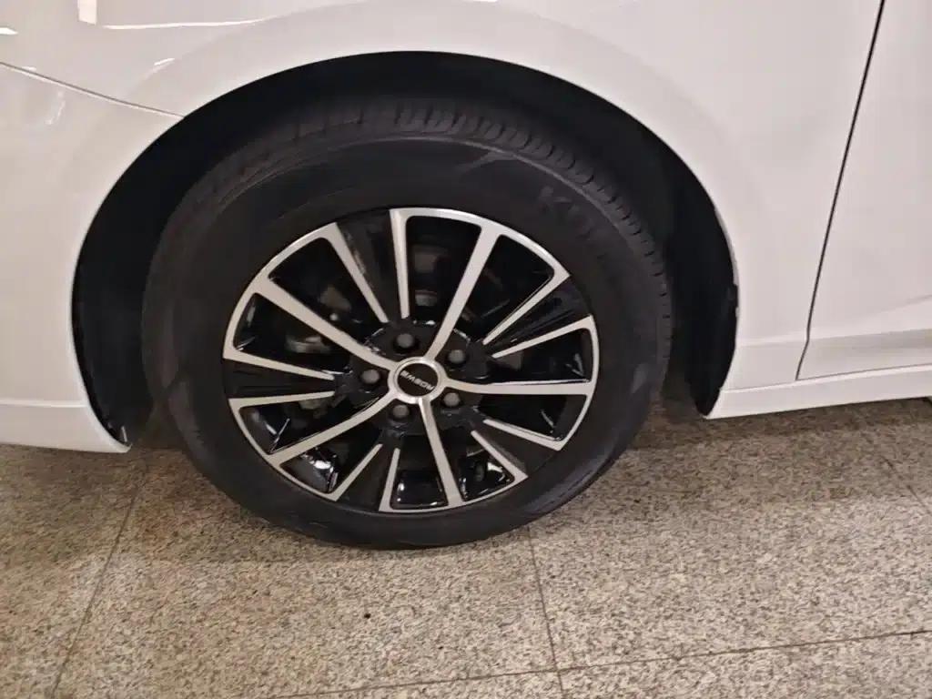 Roewe i5 2021 Facelift 1.5L CVT Diamond Edition — миниатюра 23