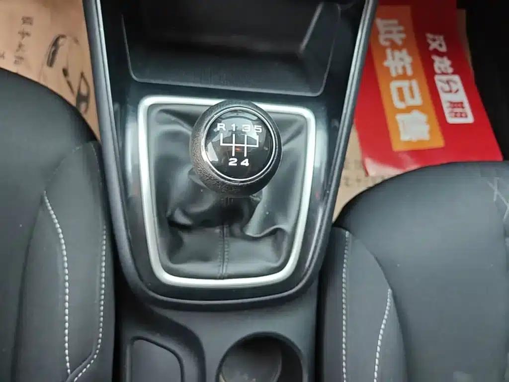 Roewe i5 2020 1.5L Manual 4G Connected Leading Edition — миниатюра 14