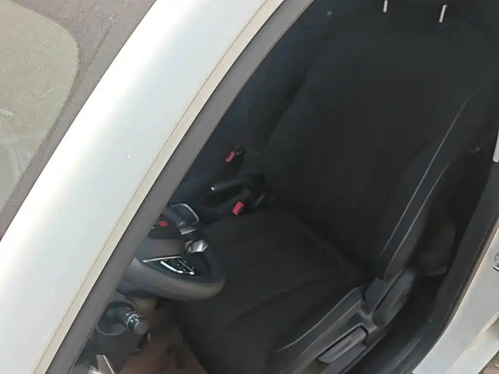 Roewe i5 2020 1.5L Manual 4G Connected Leading Edition — миниатюра 15