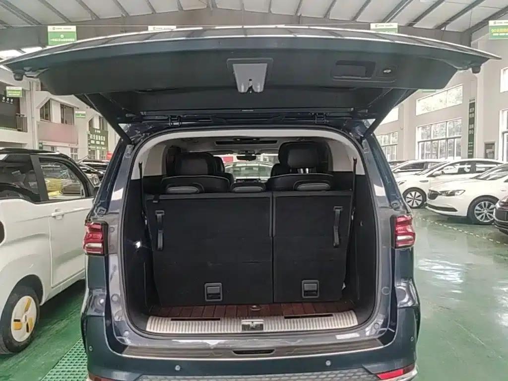 Roewe iMAX8 2021 400TGI Supreme Series Land Cruiser Edition — миниатюра 19