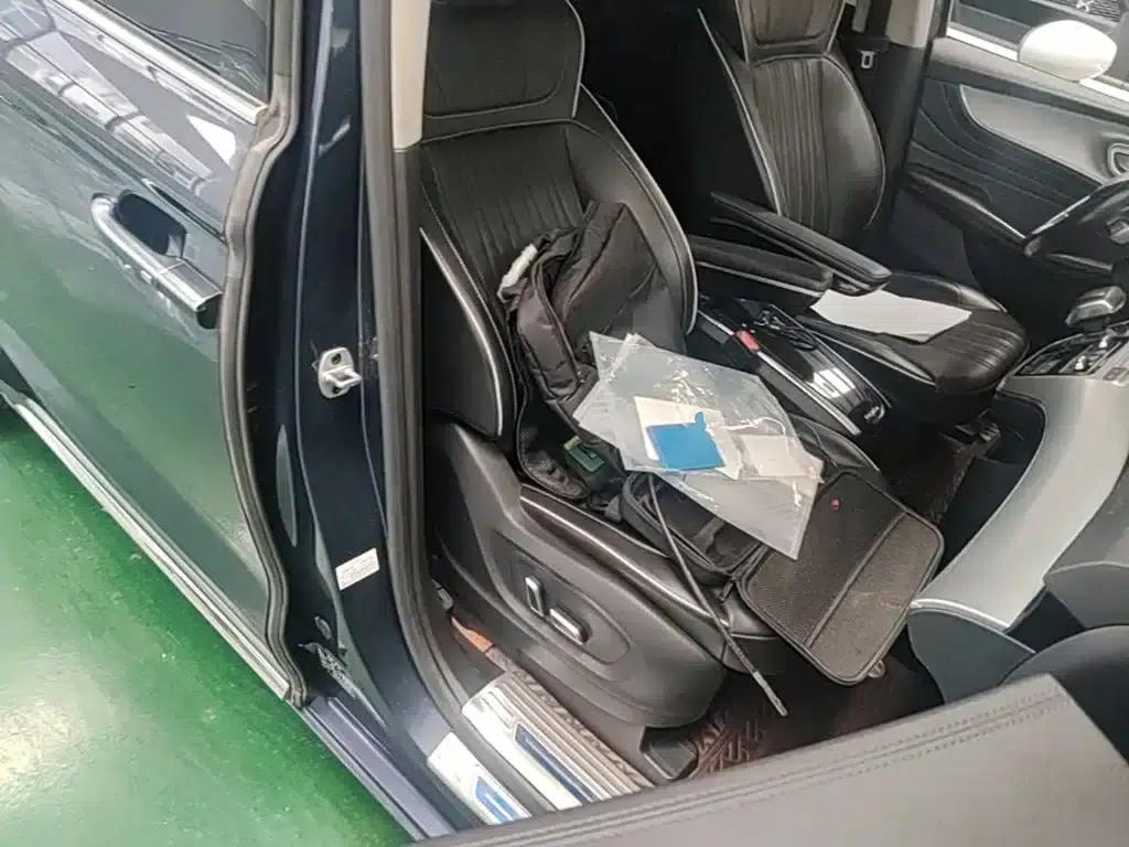 Roewe iMAX8 2021 400TGI Supreme Series Land Cruiser Edition — миниатюра 25