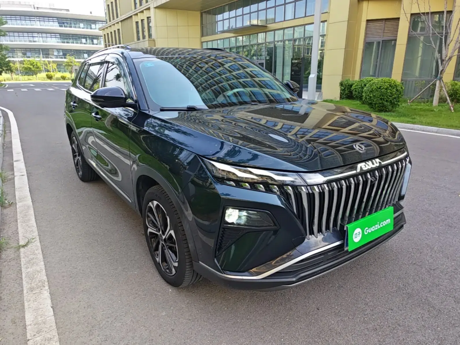 Dongfeng Aeolus Huge 2022 Mach Dual-Motor 1.5T MHD Dare-to-Dream Edition — миниатюра 3
