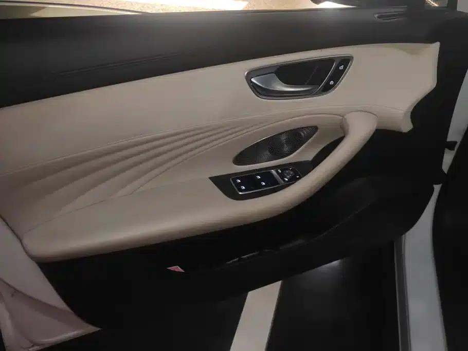 Roewe D7 2023 DMH 125km Premium Edition — миниатюра 7
