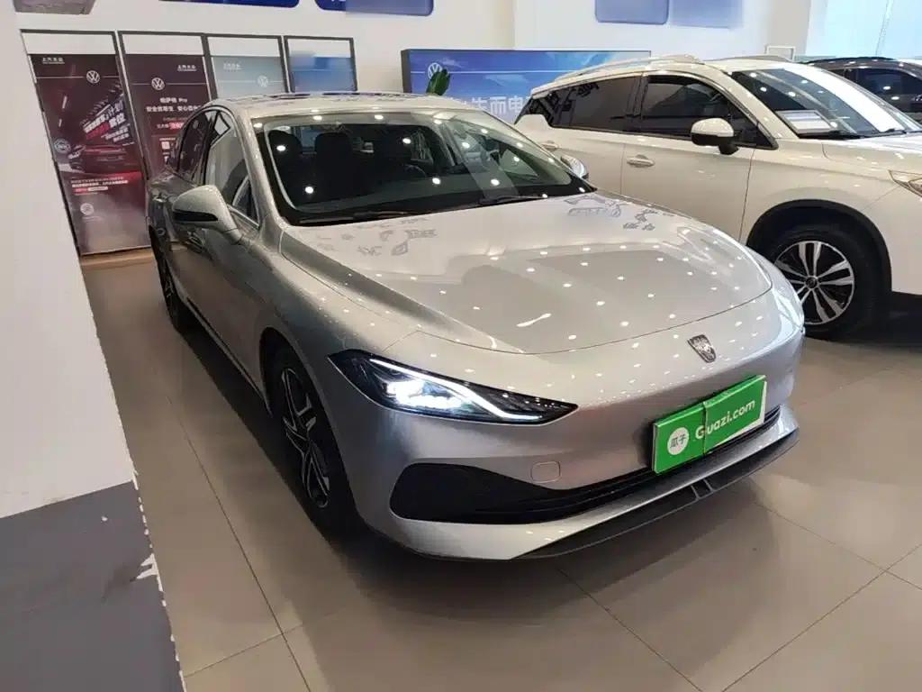 Roewe D7 2023 DMH 125km Flagship Edition — миниатюра 4
