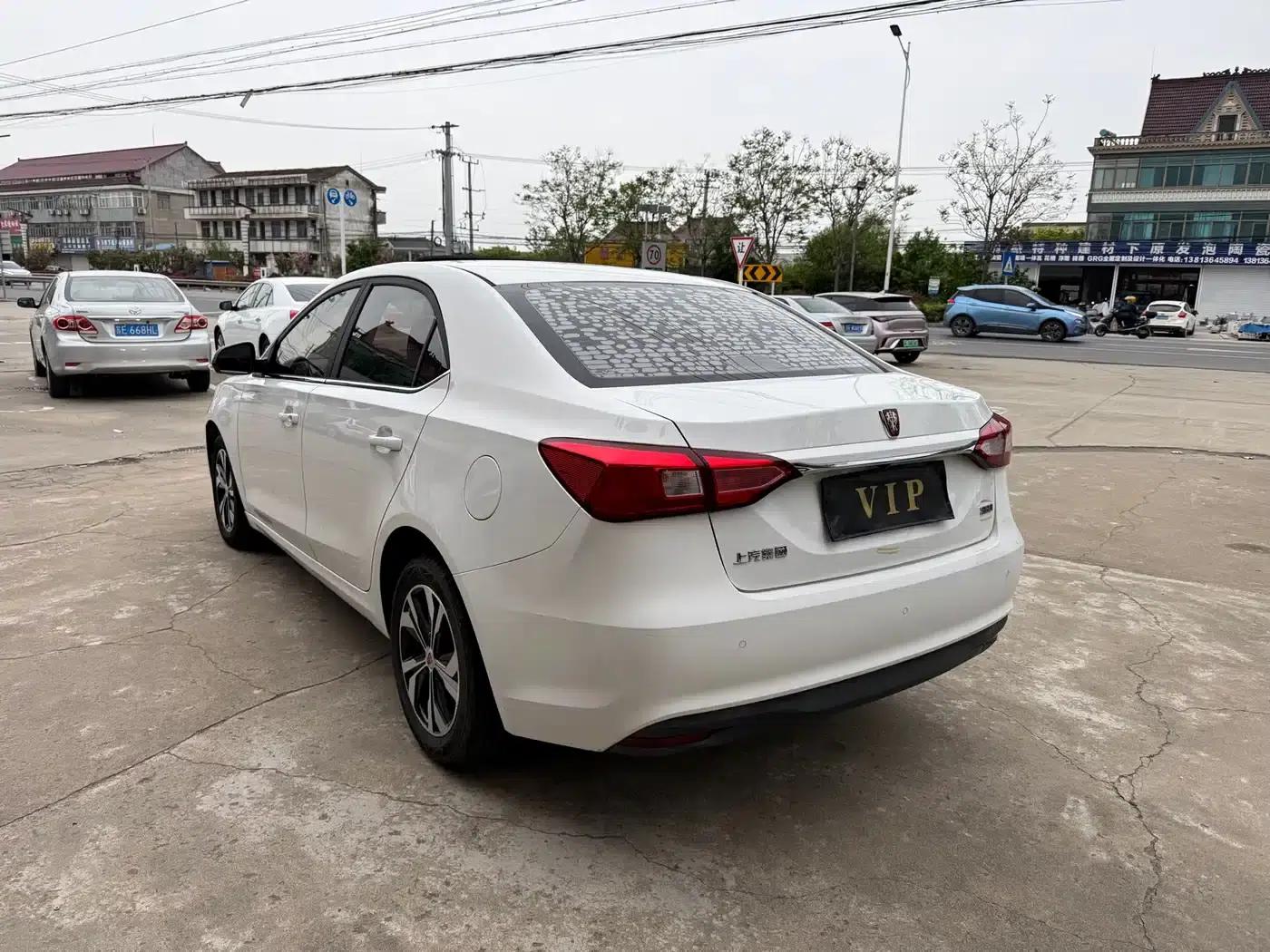 Roewe 360 2017 1.5L Automatic Deluxe Edition — миниатюра 9