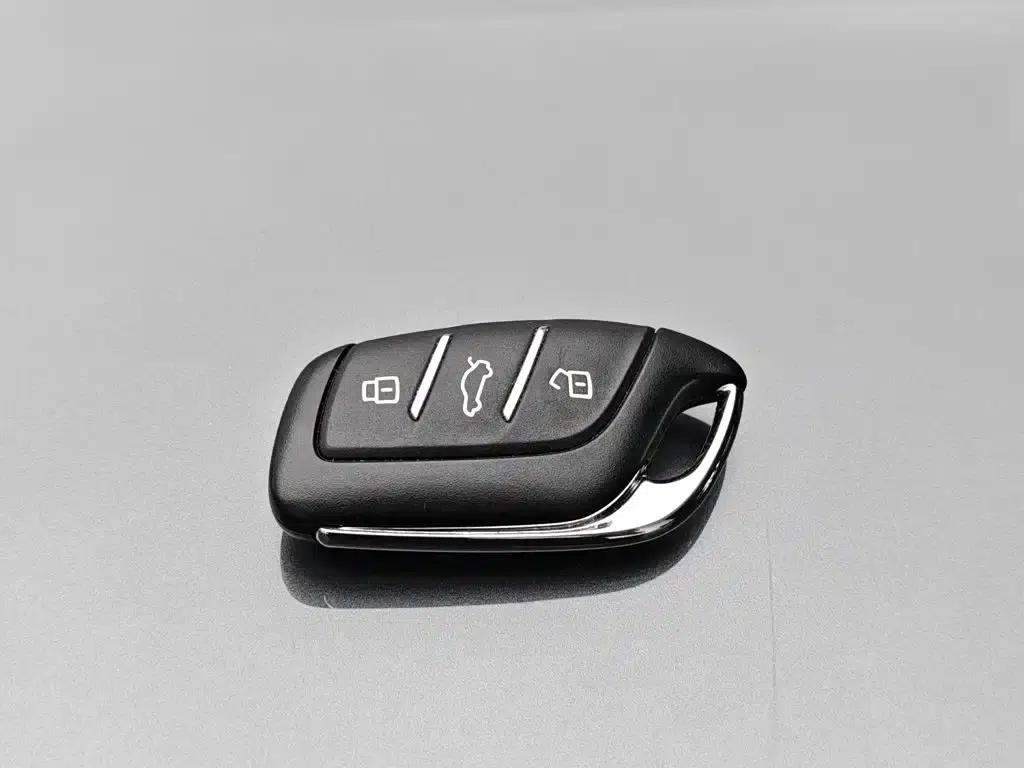 Roewe RX5 New Energy 2021 ePLUS National Trend Ronglin Luxury Edition — миниатюра 19