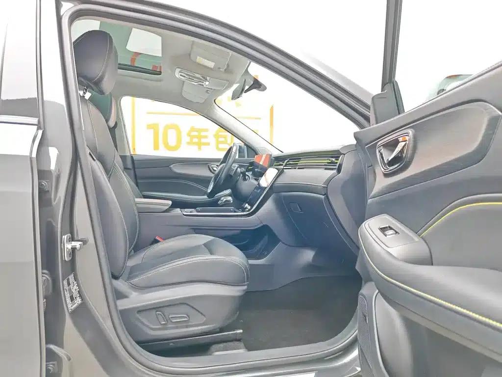 Roewe RX5 New Energy 2021 ePLUS National Trend Ronglin Luxury Edition — миниатюра 23