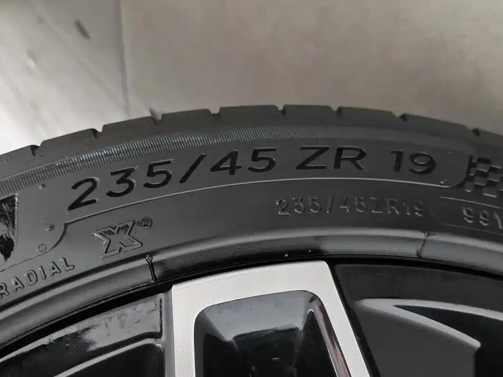 Roewe RX5 New Energy 2021 ePLUS National Trend Ronglin Luxury Edition — миниатюра 24