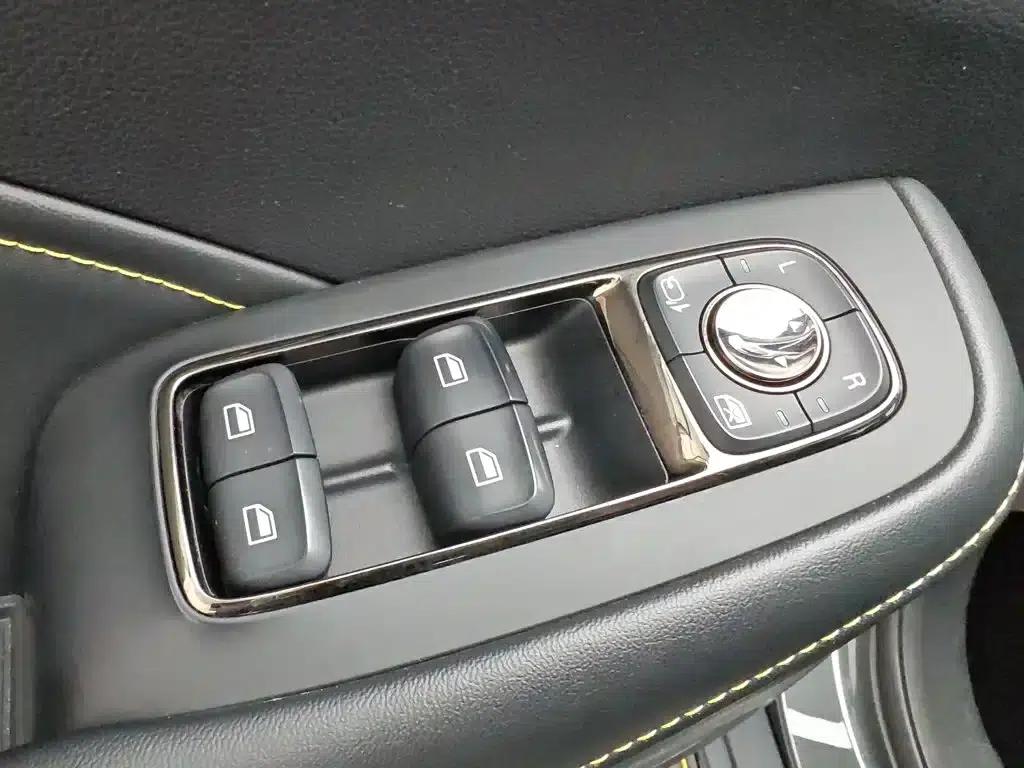 Roewe RX5 New Energy 2021 ePLUS National Trend Ronglin Luxury Edition — миниатюра 9