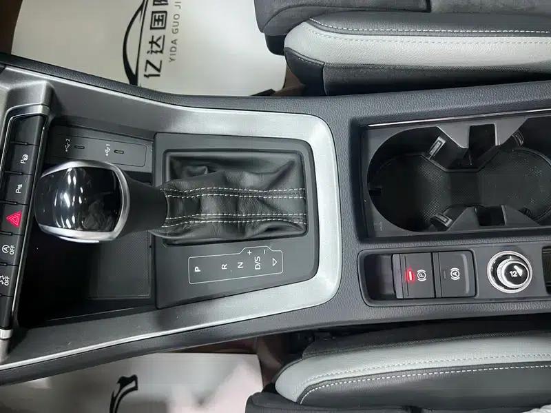 Audi Q3 2023 35 TFSI Fashion Dynamic Edition — миниатюра 11