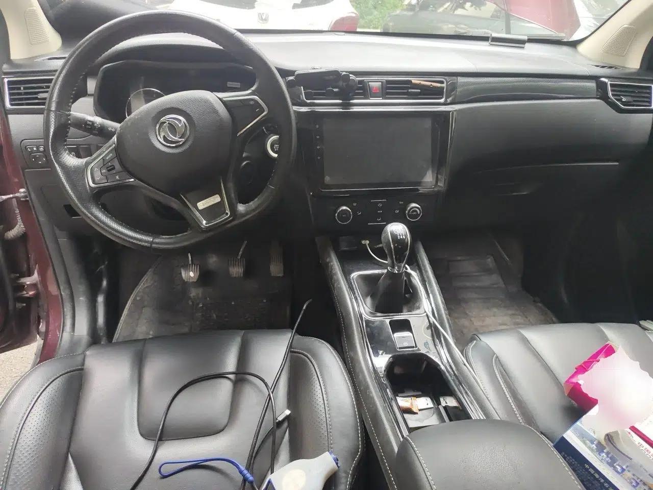 Dongfeng Fengon 580 2016 1.5T Manual Luxury Edition — миниатюра 9