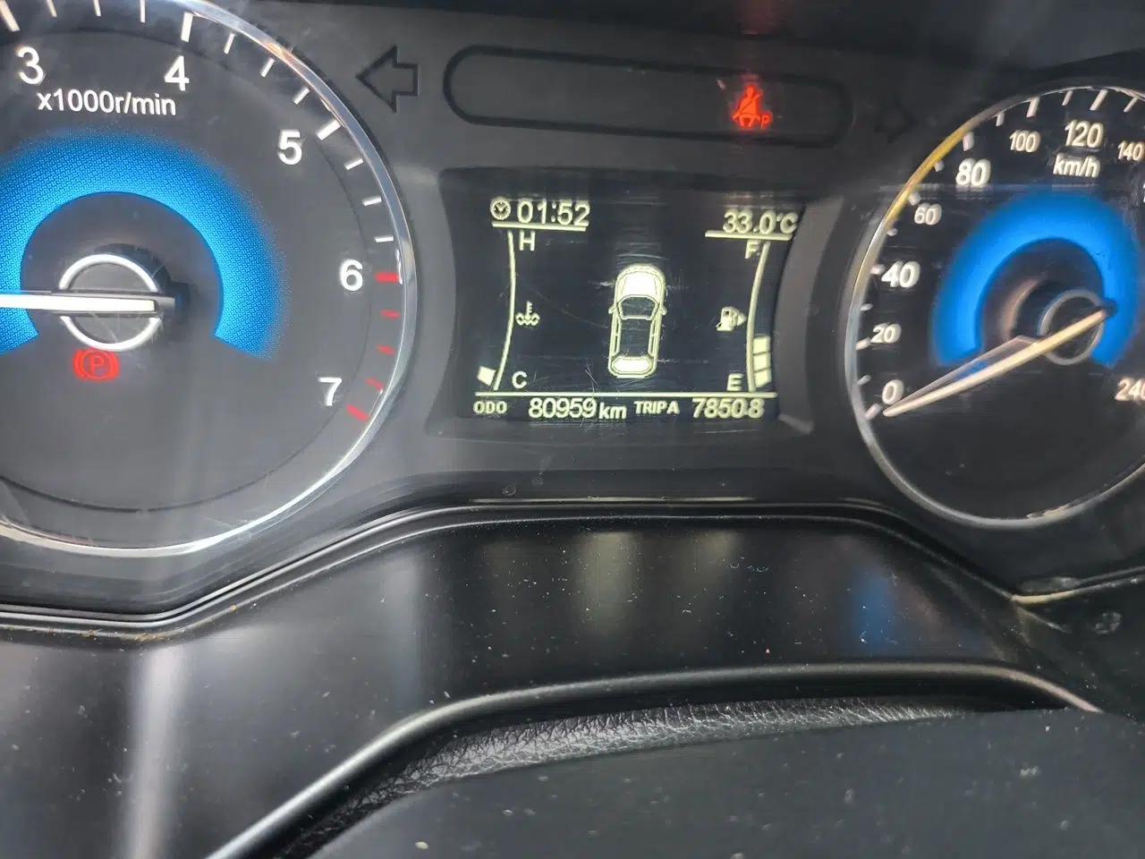 Dongfeng Fengon 580 2017 1.5T Manual Luxury Model — миниатюра 12