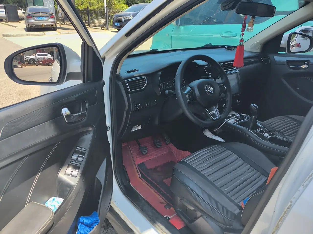 Dongfeng Fengon 580 2017 1.5T Manual Luxury Model — миниатюра 16