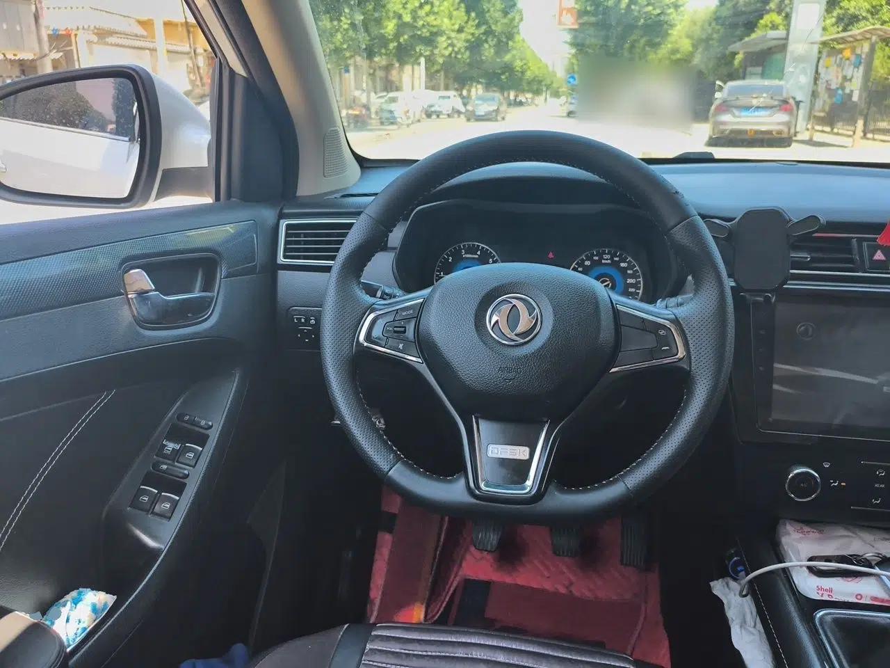Dongfeng Fengon 580 2017 1.5T Manual Luxury Model — миниатюра 10