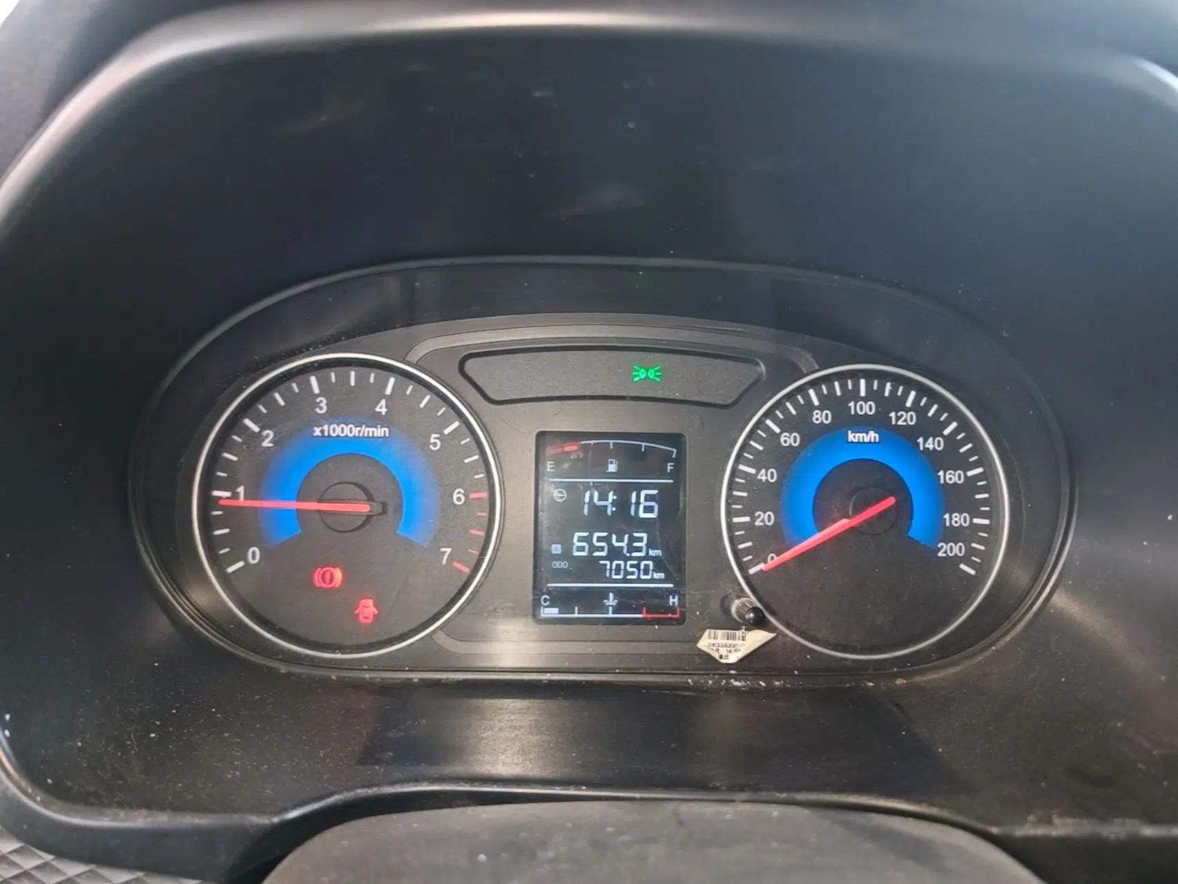 Dongfeng Fengon 330 2019 1.5L 330S Manual Luxury Van China VI Standard — миниатюра 14