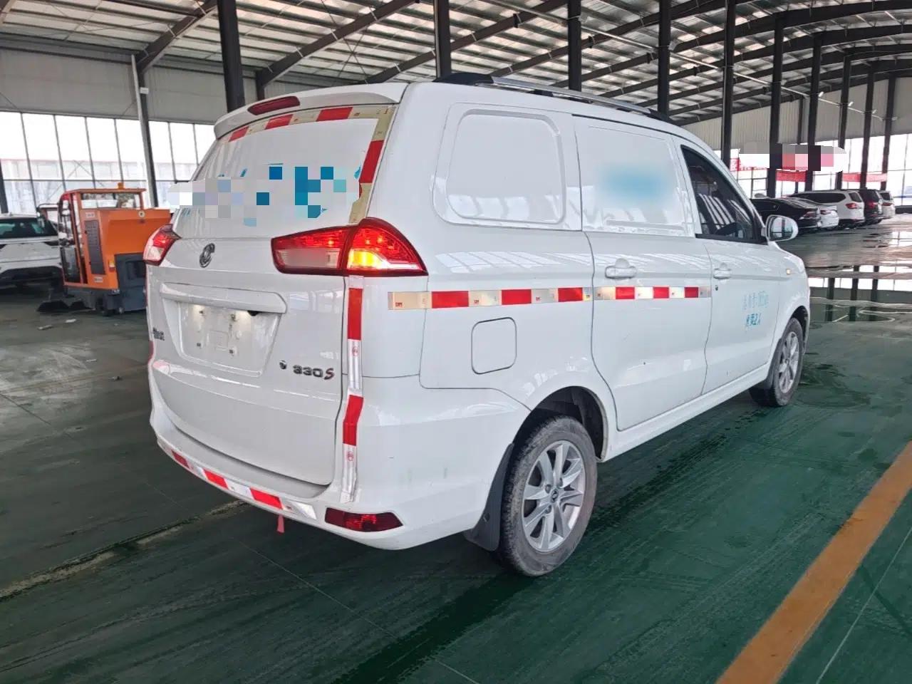 Dongfeng Fengon 330 2019 1.5L 330S Manual Luxury Van China VI Standard — миниатюра 6